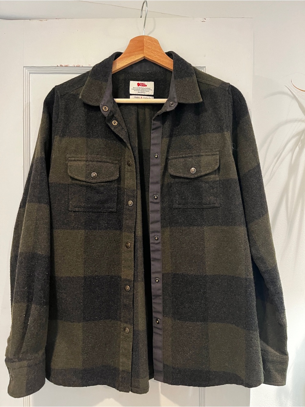 Women’s Fjallraven Plaid Wool Shirt Jacket - Olive/Black